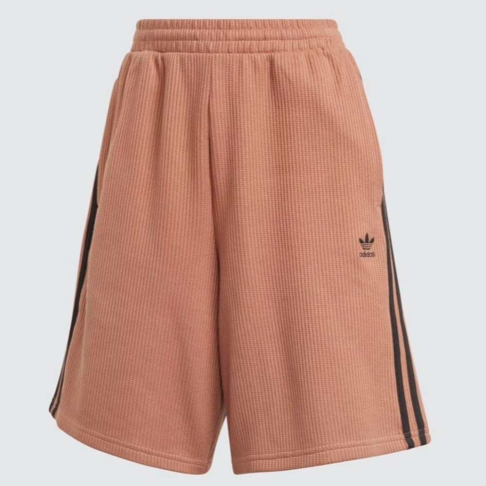 Adidas Bernuda Shorts. Size S